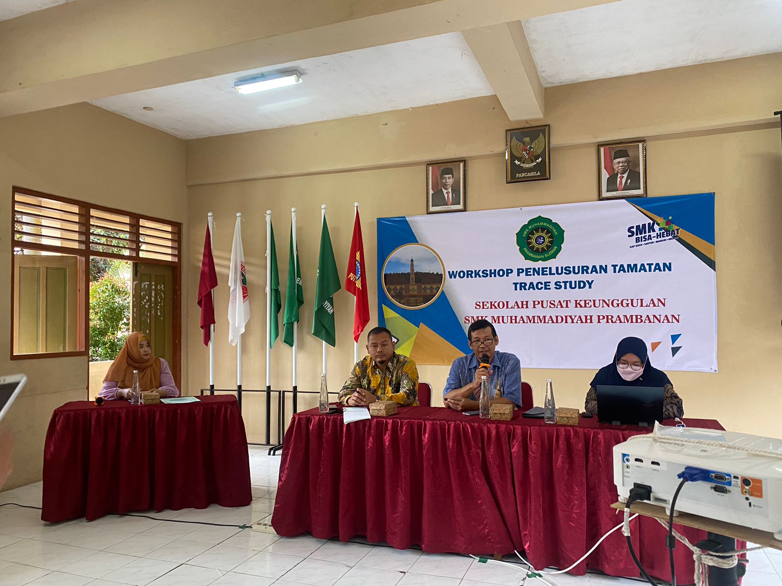 Pendampingan SMK Muhammadiyah Prambanan Workhsop Tracer Study